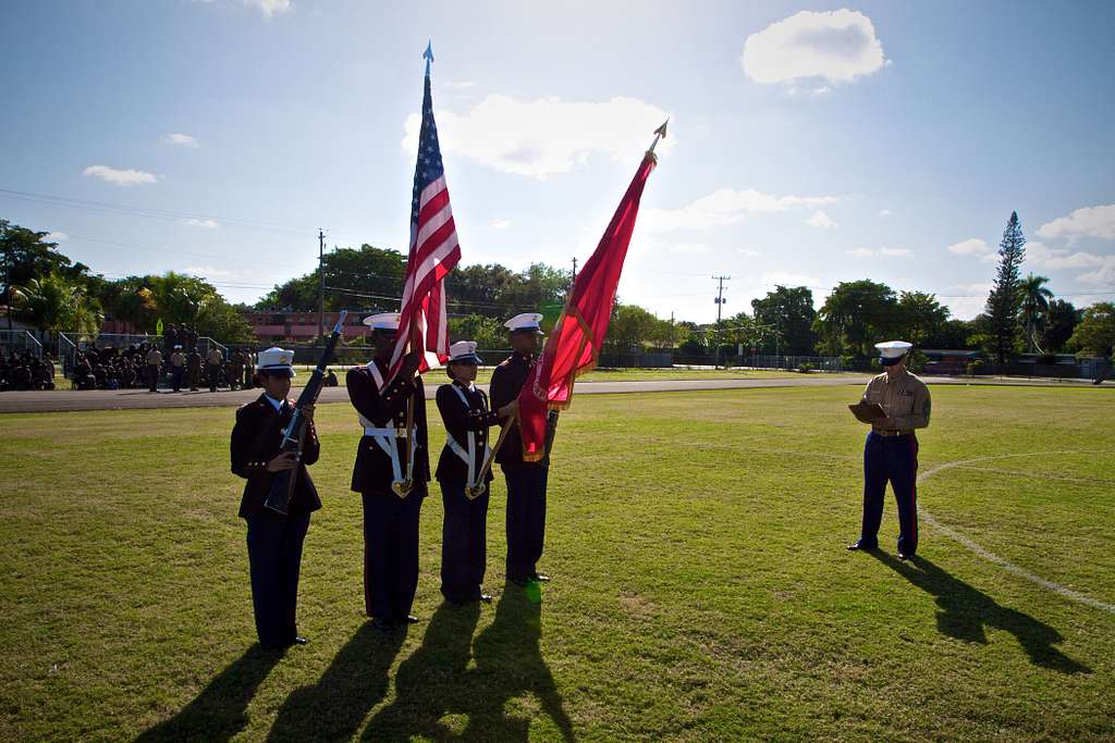 DVIDS - Images - USS Kearsarge Color Guard Presents the Colors at