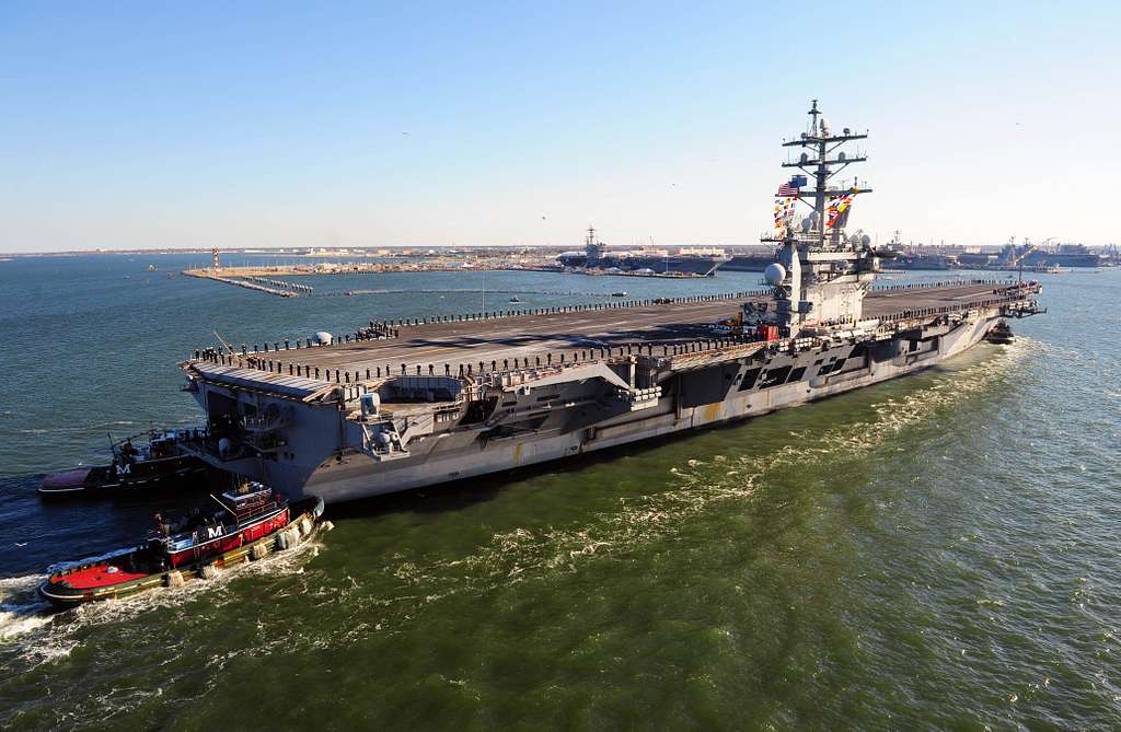 The Nimitz-class aircraft carrier USS Dwight D. Eisenhower - PICRYL ...