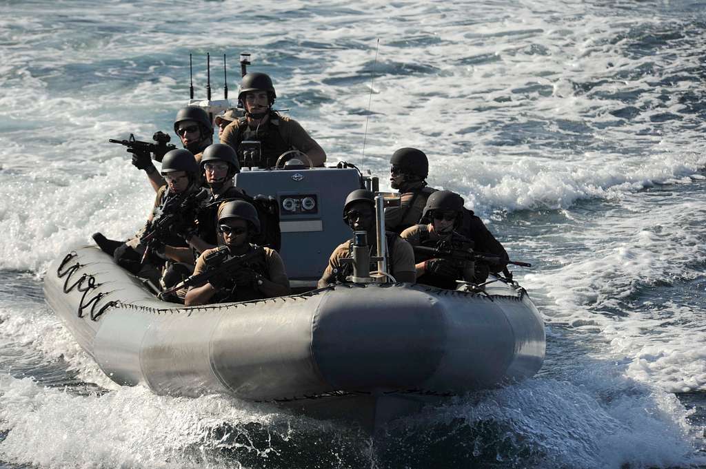 Sailors transit in a rigid hull inflatable boat RHIB PICRYL