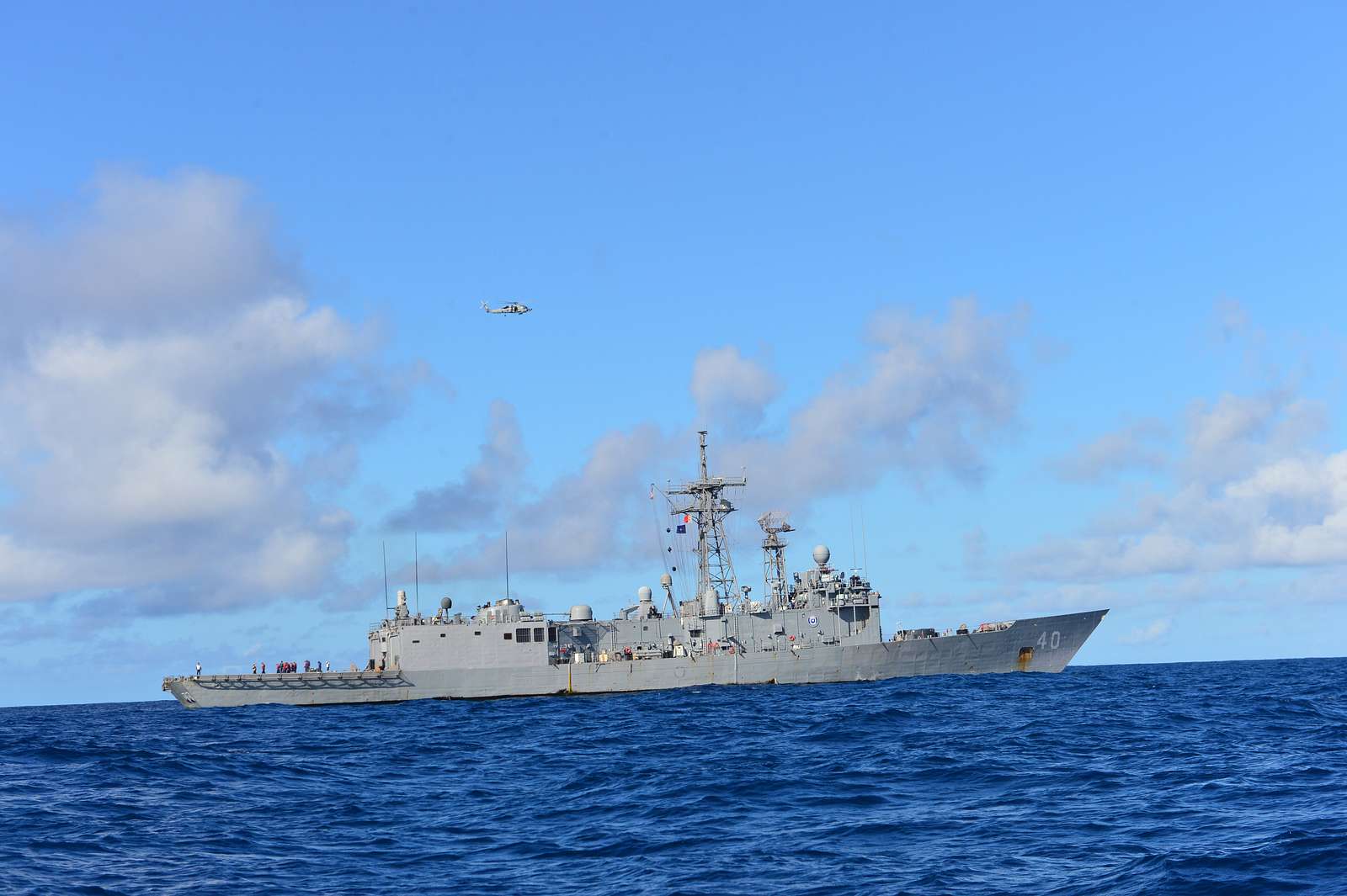 Guided-missile Frigate Uss Halyburton (ffg 40) Transits - Nara & Dvids 