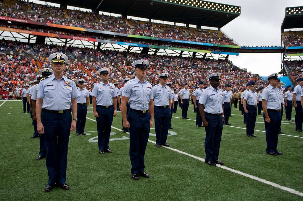 DVIDS - Images - The NFL pays tribute to military service members during  the 2012 Pro Bowl [Image 10 of 23]