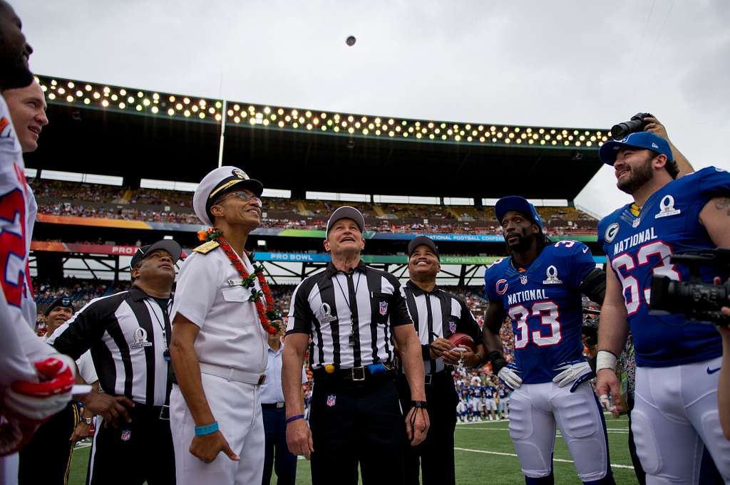 DVIDS - Images - The NFL pays tribute to military service members during  the 2012 Pro Bowl [Image 10 of 23]