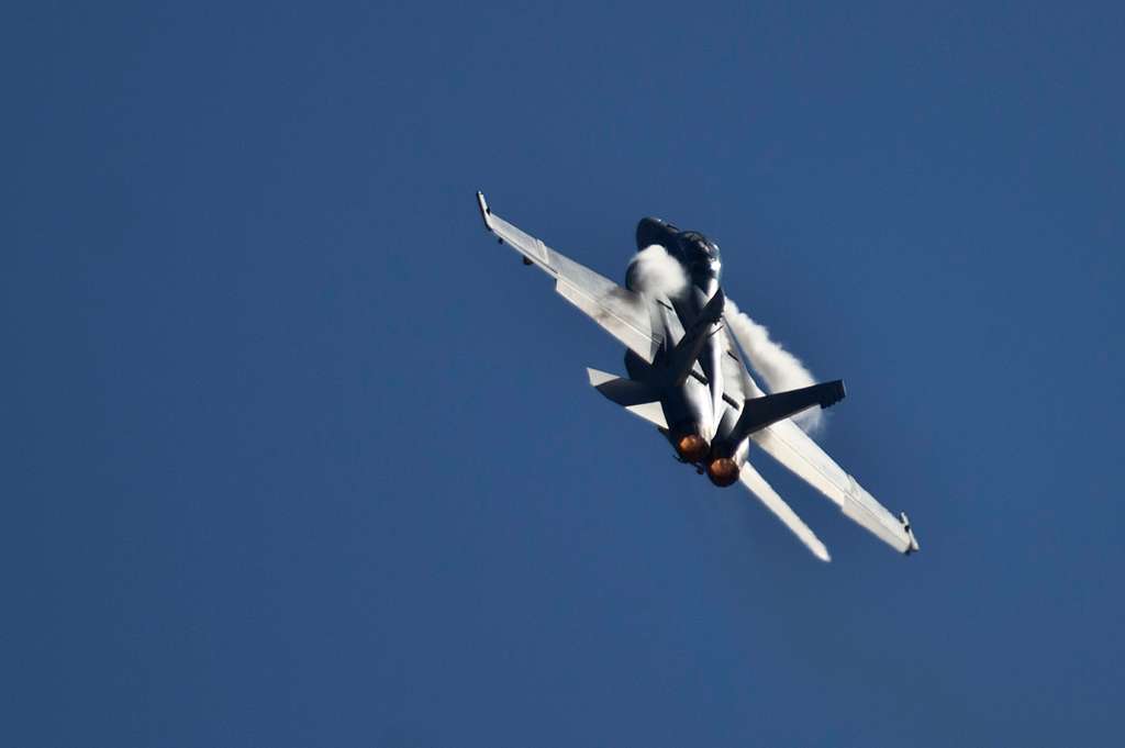 A Royal Australian Air Force F/A-18F Super Hornet performs - PICRYL ...