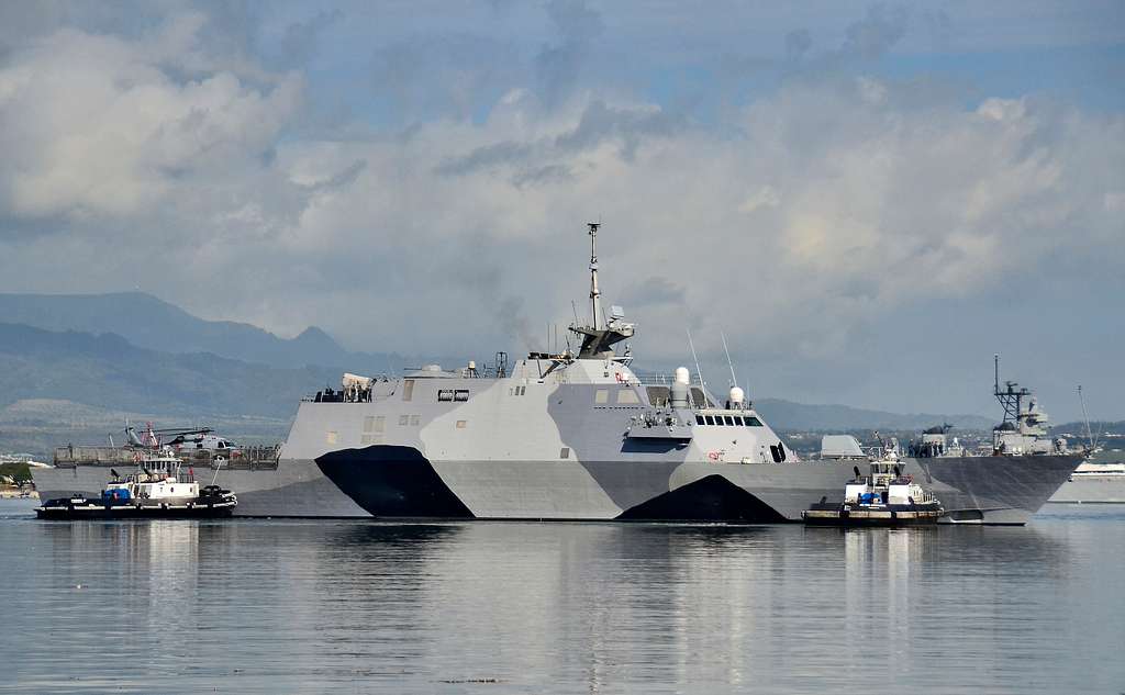 The Navy's First Littoral Combat Ship, USS Freedom - NARA & DVIDS ...