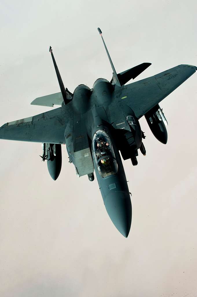 A U.S. Air Force F-15E Strike Eagle, deployed from - NARA & DVIDS ...