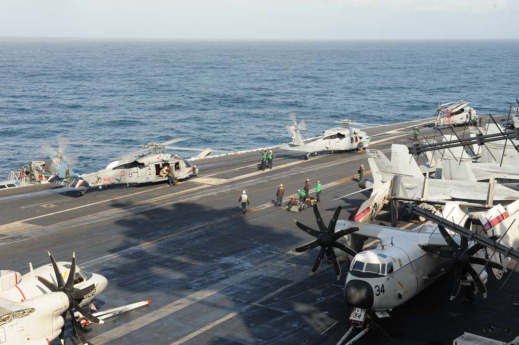 A U.S. Navy MH-60S Seahawk helicopter assigned to Helicopter - NARA ...