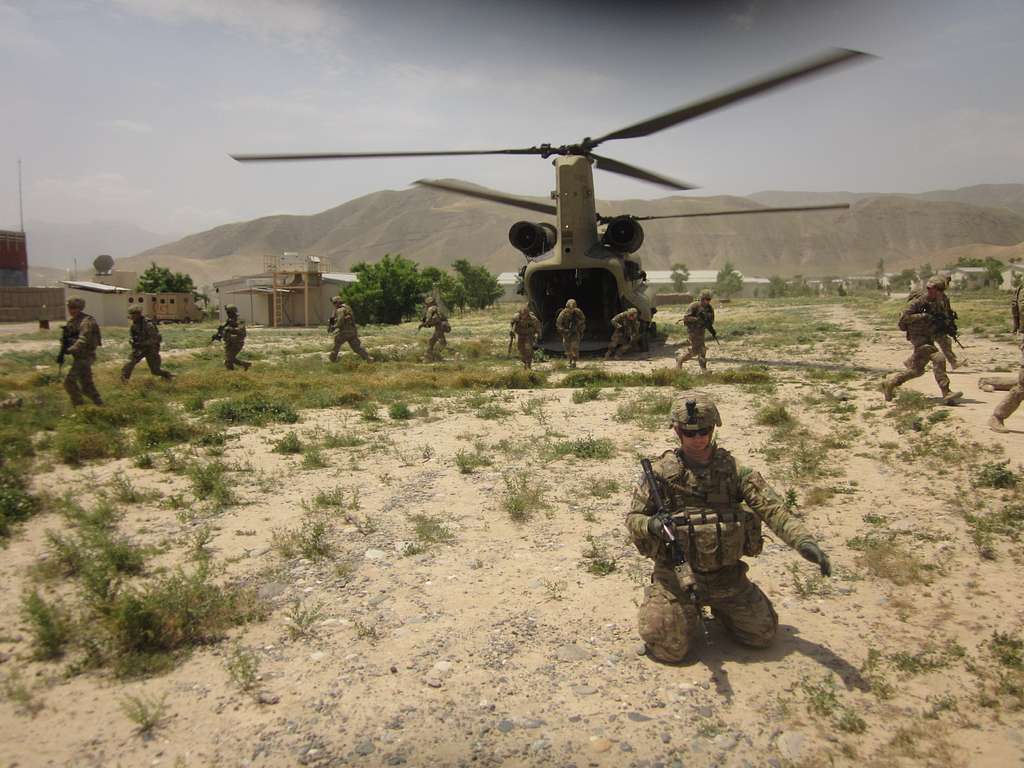 Soldiers from Blackfoot Troop, 6th Squadron, 4th Cavalry - NARA & DVIDS ...