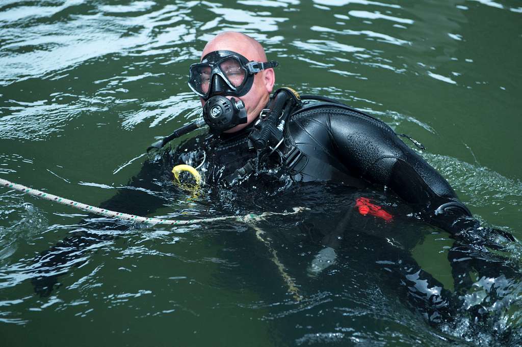 Navy Diver 1st Class Brian Mouton of Mobile Diving - PICRYL