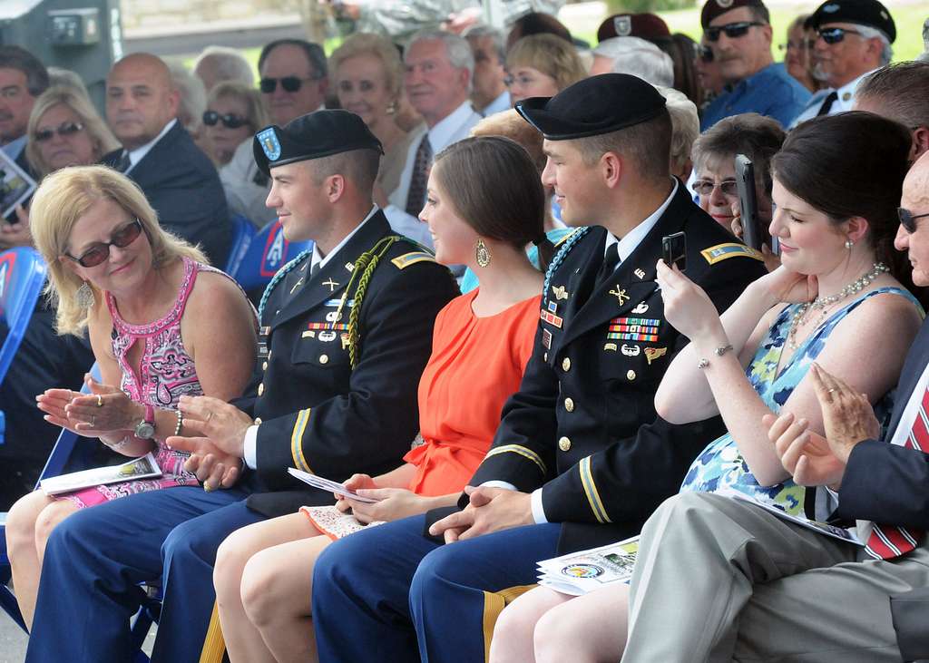 Annette Wiggins, left, wife of U.S. Army Lt. Gen. Perry - NARA & DVIDS ...