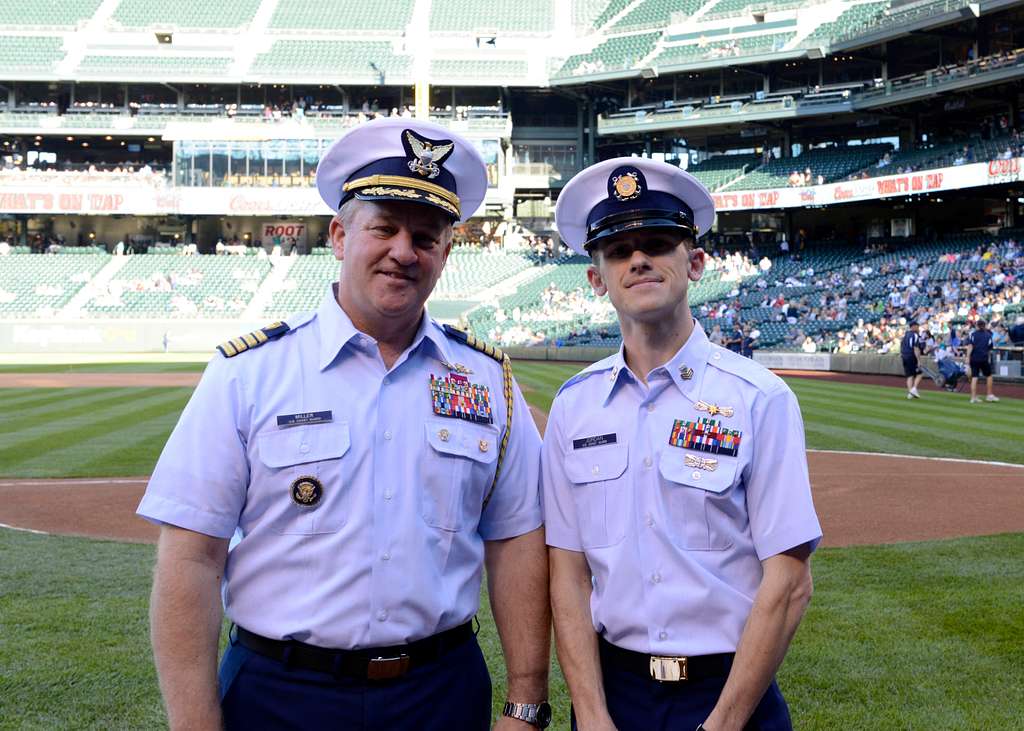 DVIDS - Images - Seattle Mariners salute the Coast Guard