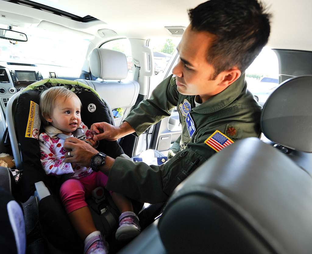 https://cdn2.picryl.com/photo/2013/09/17/car-seat-safety-f193c1-1024.jpg