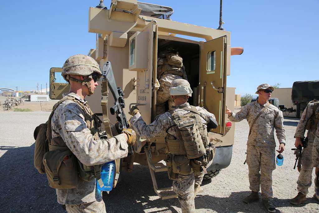 Marines with Baker Company, 1st Battalion, 7th Marine - NARA & DVIDS ...