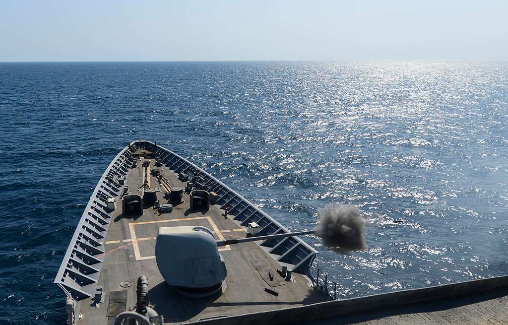 The guided-missile cruiser USS Monterey (CG 61) fires - NARA & DVIDS ...