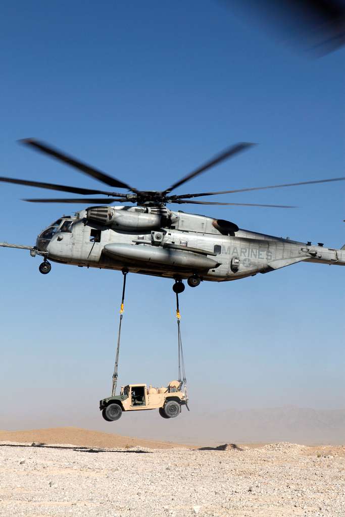 A CH-53E Super Stallion assigned with Marine Heavy - NARA & DVIDS ...