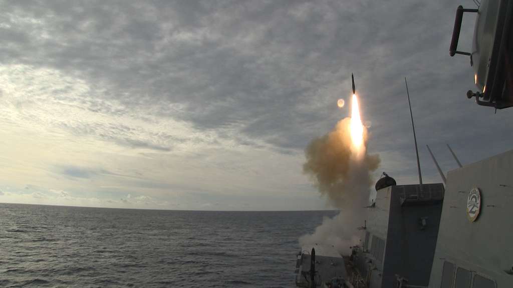 The Arleigh Burke class guided-missile destroyer USS - PICRYL Public ...