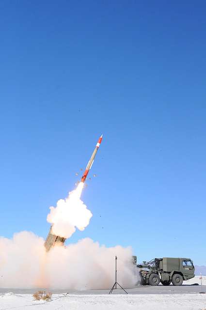 A PAC-3 MSE Missile is fired from the MEADS launcher - NARA & DVIDS ...