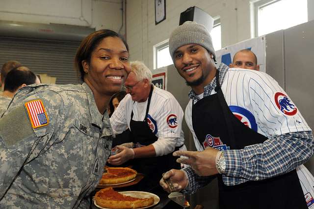 DVIDS - Images - U.S. Soldiers meet Chicago Cubs mascot [Image 4 of 8]