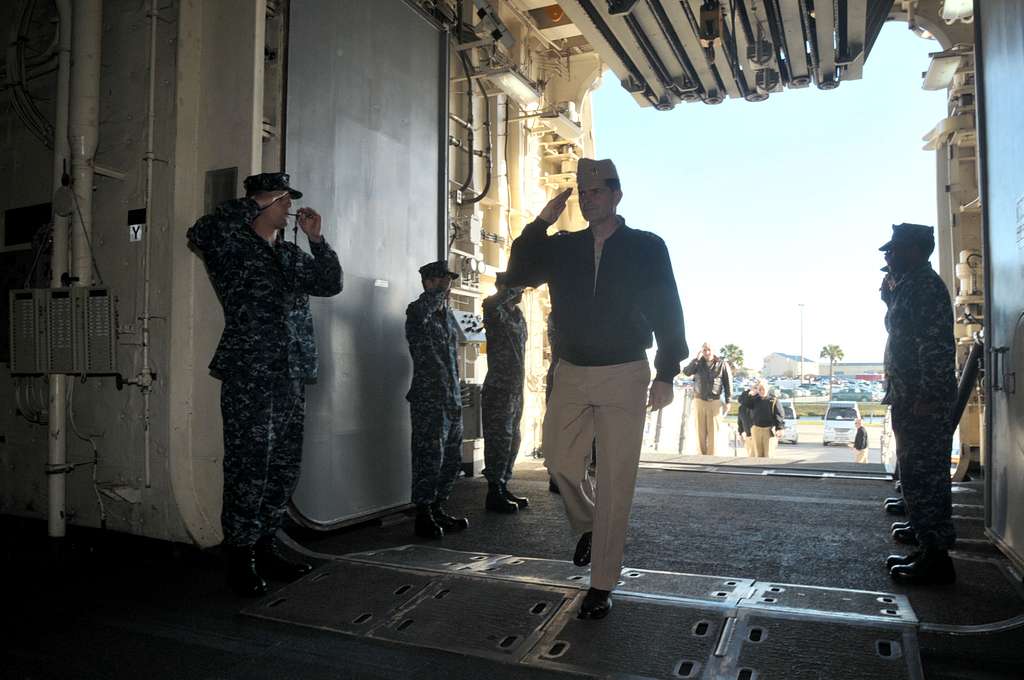 NEW YORK - U.S. Navy Adm. Bill Moran, Vice Chief of Naval