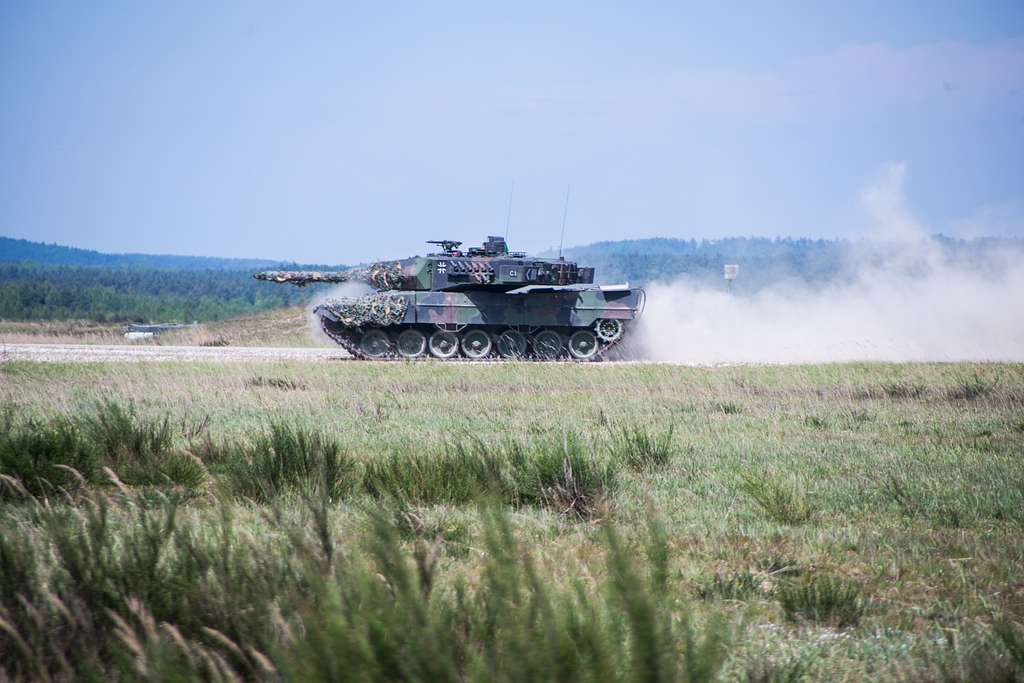 german-bundeswehr-soldiers-moves-to-their-battle-position-nara