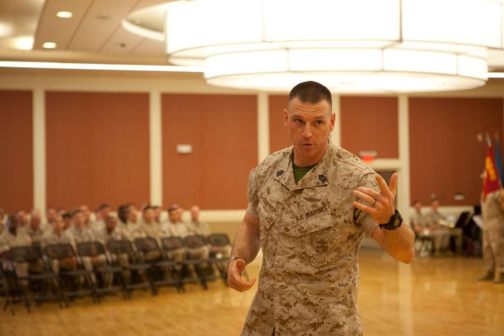 U.s. Marine Corps Sgt. Maj. Roger Griffith, Incoming - Nara & Dvids 