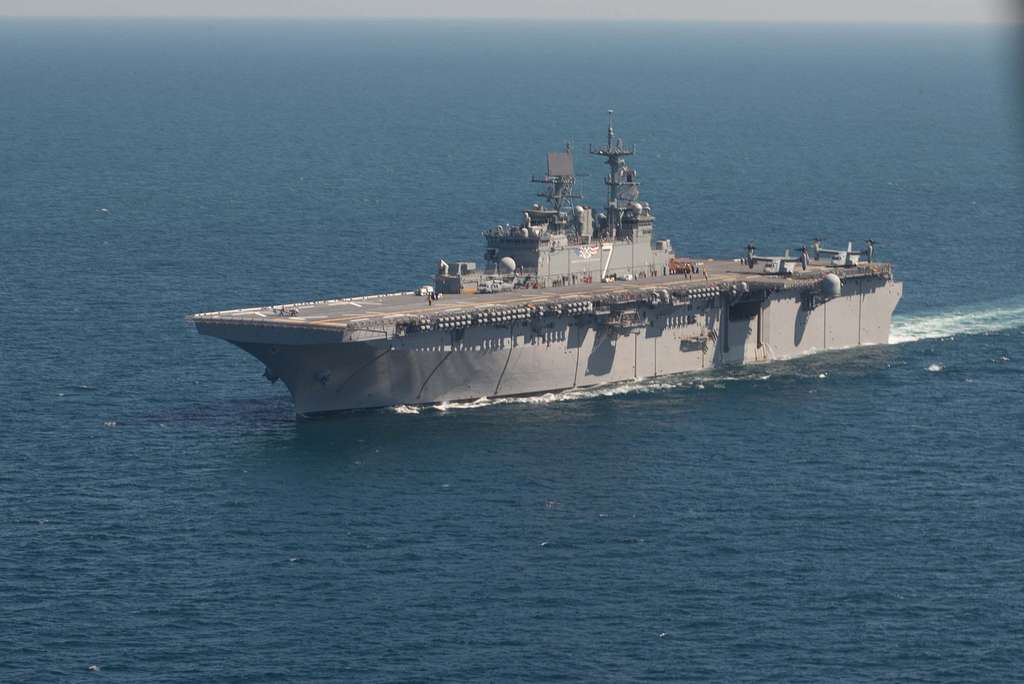 The amphibious assault ship USS Iwo Jima (LHD 7) operates - PICRYL ...