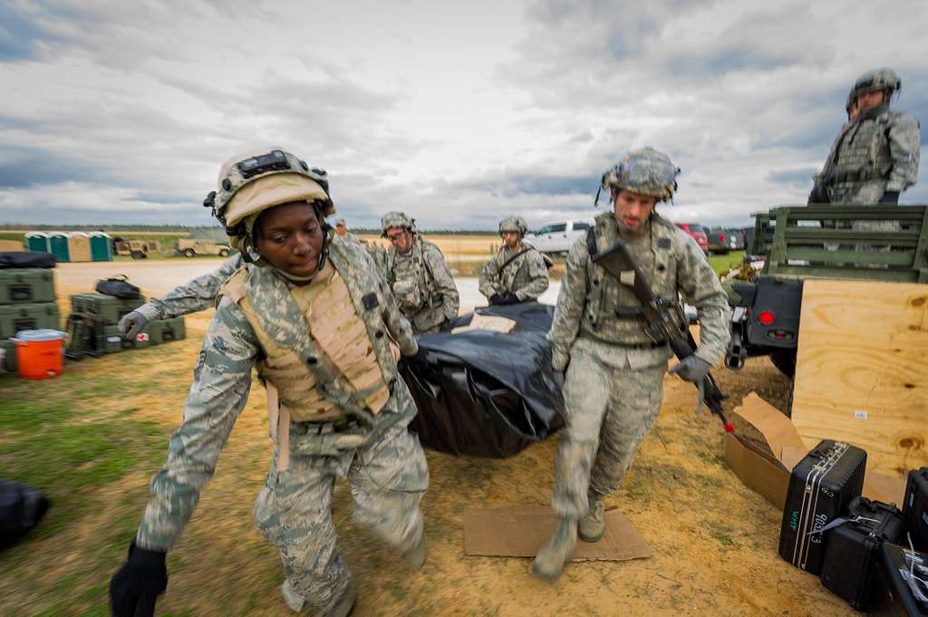 U.s. Air Force Aeromedical Evacuation Team Members - Picryl - Public 