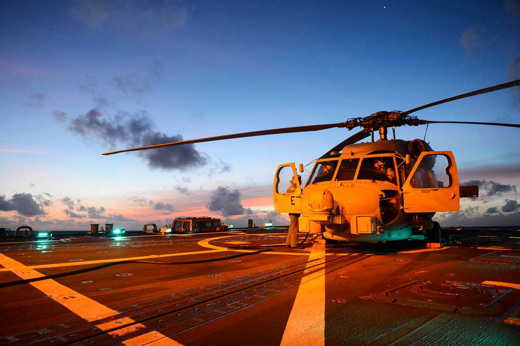 Sailors assigned to Arleigh Burke-class guided-missile - NARA & DVIDS ...