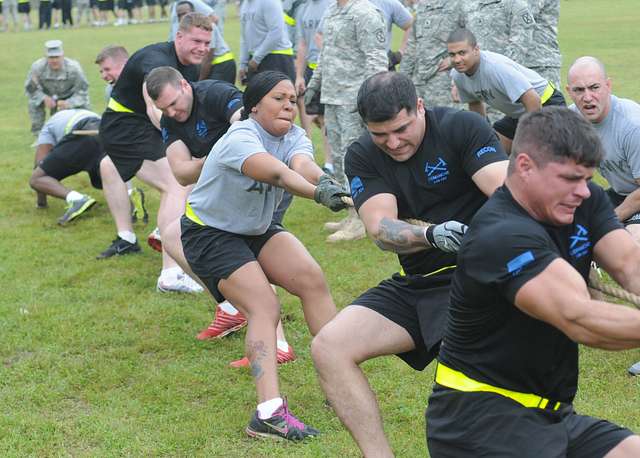 The 3rd Squadron, 89th Cavalry Regiment tug of war - NARA & DVIDS ...