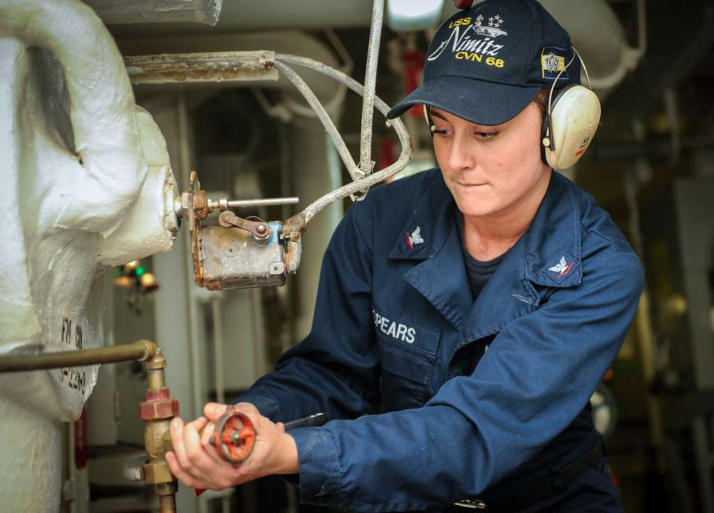 U.S. Navy Machinist's Mate 3rd Class Maci Spears conducts - PICRYL ...