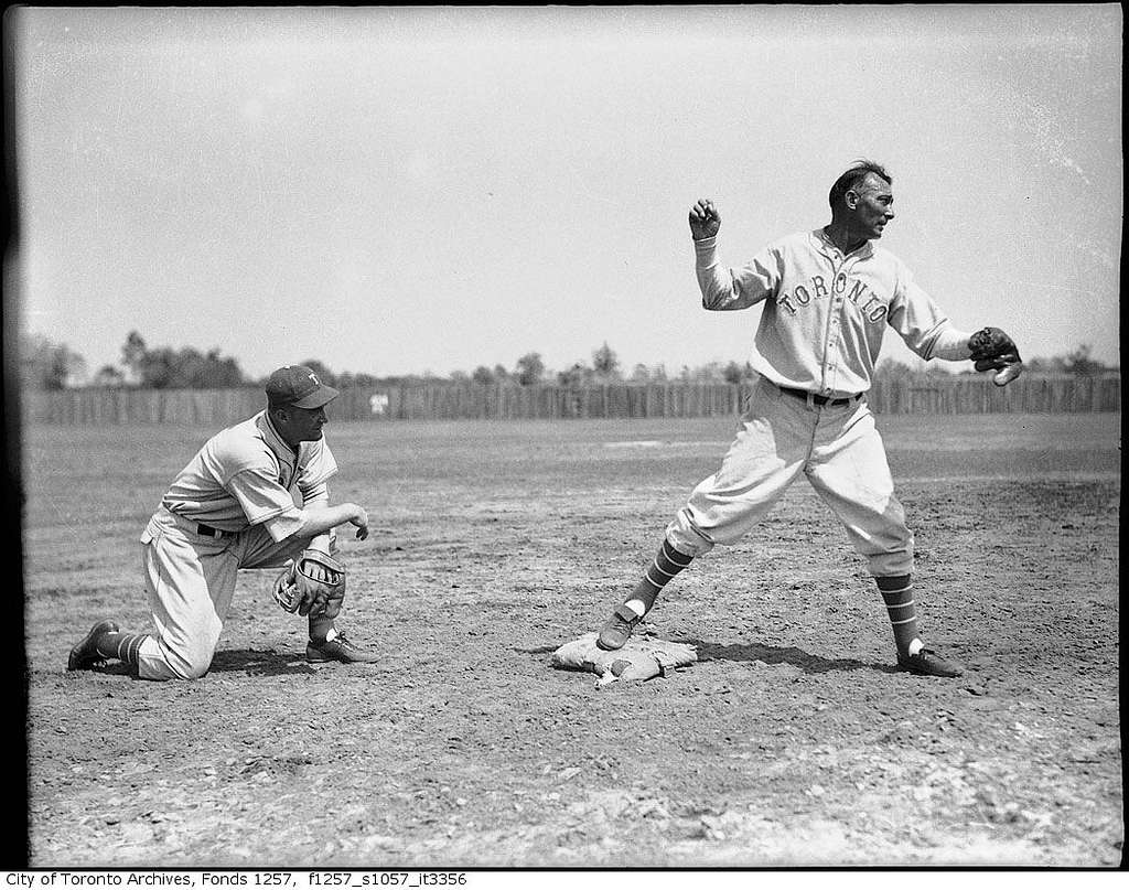 Baseball - Tony Lazzeri - Images