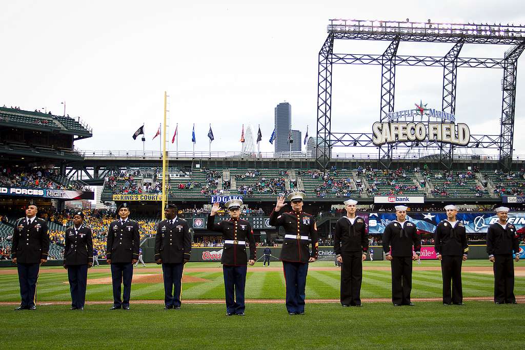 DVIDS - Images - Seattle Mariners Salute the Armed Forces Night