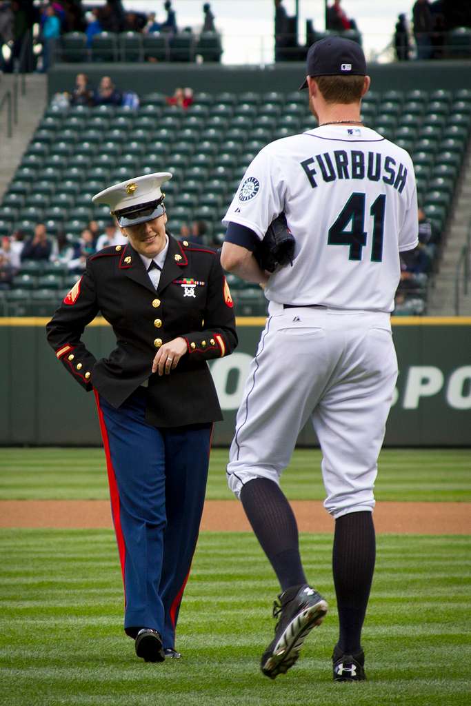 DVIDS - Images - Seattle Mariners salute the Coast Guard