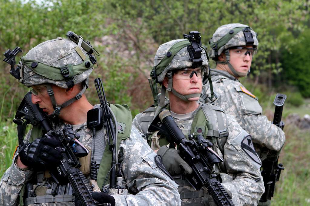 Soldiers from Company B, 2nd Battalion, 5th Cavalry - NARA & DVIDS ...