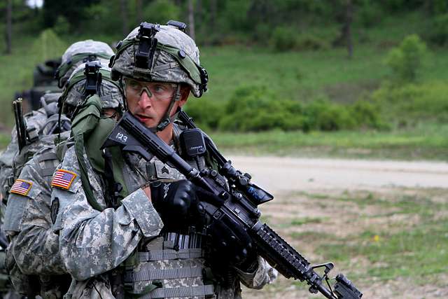 Soldiers From Company B, 2nd Battalion, 5th Cavalry - NARA & DVIDS ...