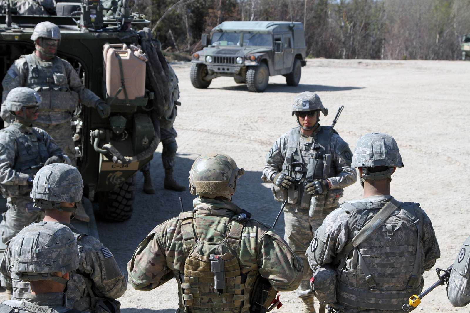 Soldiers From 3rd Platoon, C Troop, 5th Squadron, 1st - NARA & DVIDS ...