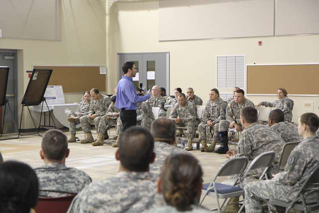 Soldiers of 17th Field Artillery Brigade, 7th Infantry - PICRYL ...