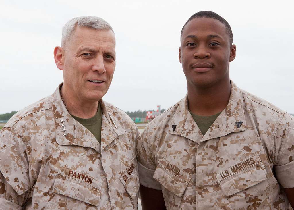 DVIDS - Images - The 36th Assistant Commandant of the Marine Corps visits  Marine Corps Air Station Iwakuni [Image 9 of 9]