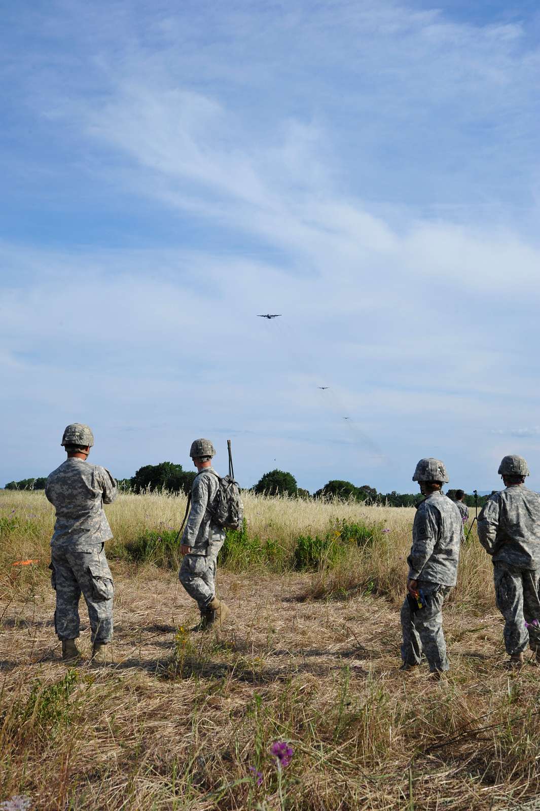 U S Army Paratroopers From The Nd Airborne Division Nara Dvids