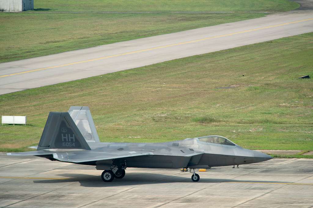 A U.S. Air Force F-22 Raptor From The 154th Wing, Joint - NARA & DVIDS ...