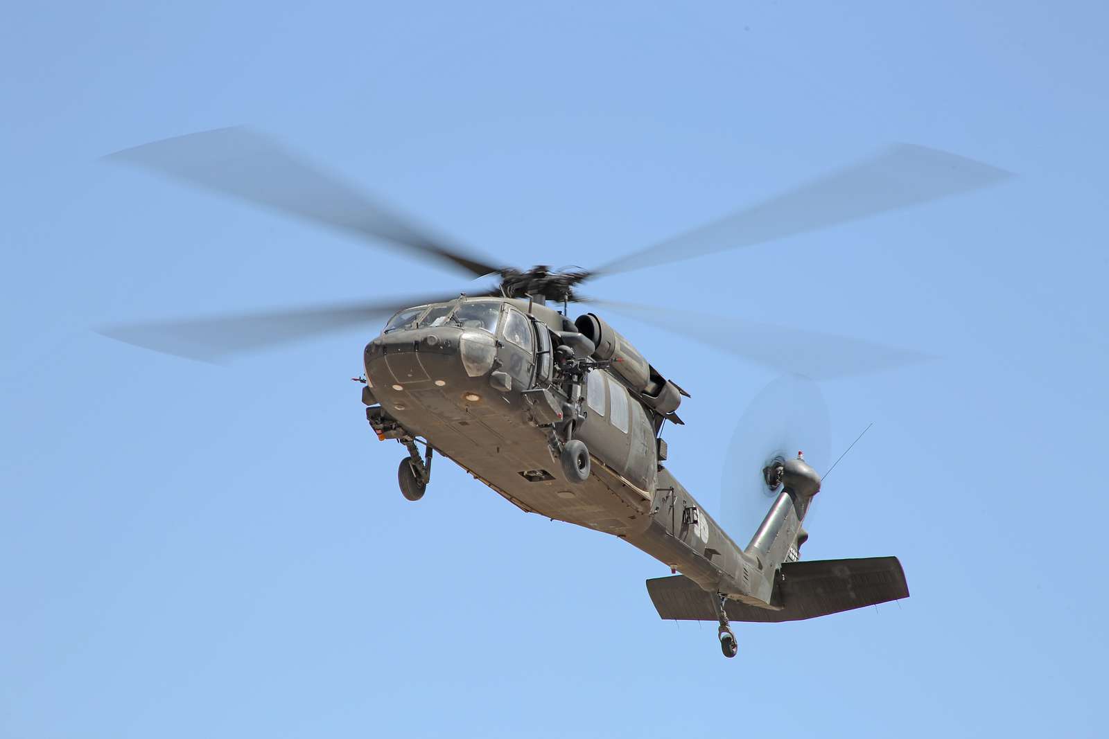 An U.S. Army UH-60 Black Hawk helicopters transport - NARA & DVIDS ...