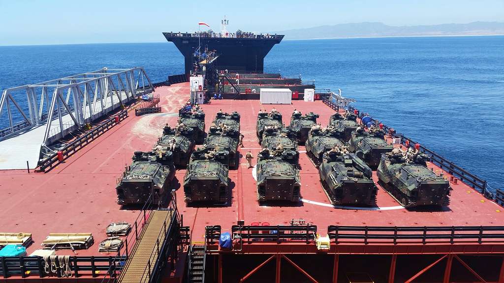 Marine Corps Amphibious Assault Vehicles aboard the - NARA & DVIDS