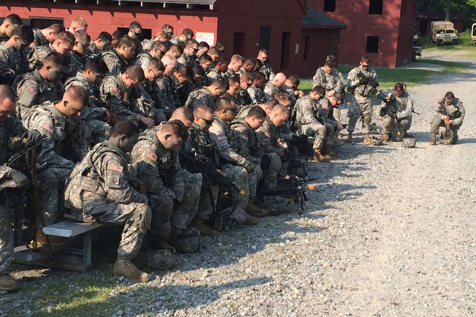 Soldiers From Company B, 3rd Battalion 15th Infantry - NARA & DVIDS ...