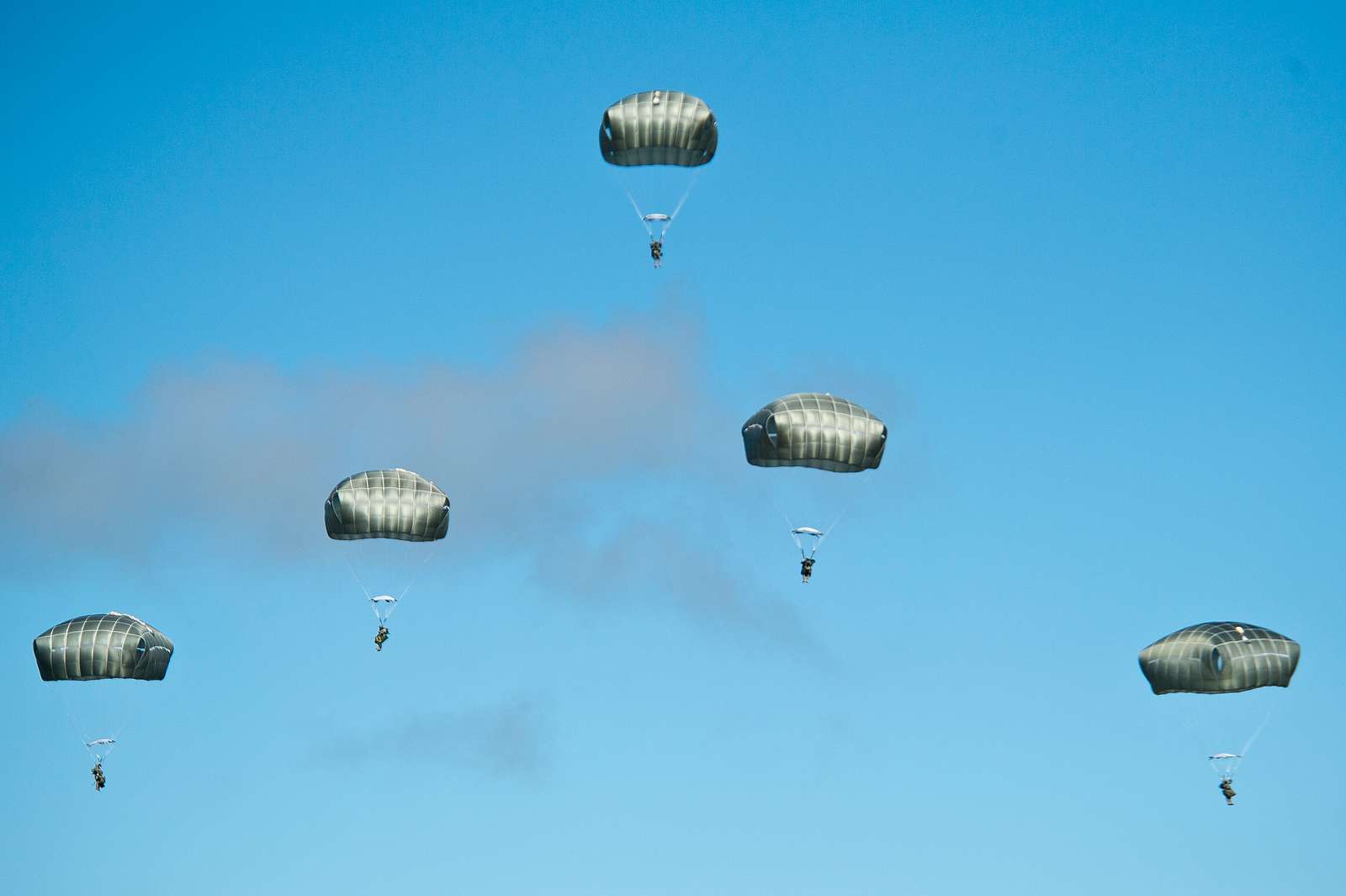 Army paratroopers with the 3rd Battalion (Airborne), - NARA & DVIDS ...