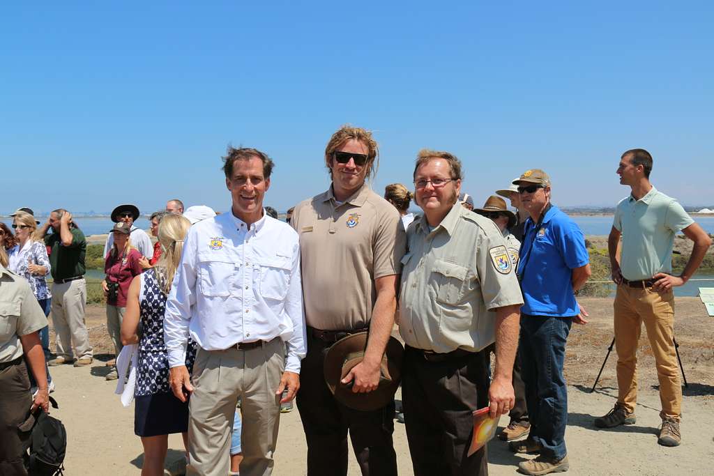 USFWS Director Dan Ashe with Hopper Mountain National Wildlife Refuge's ...