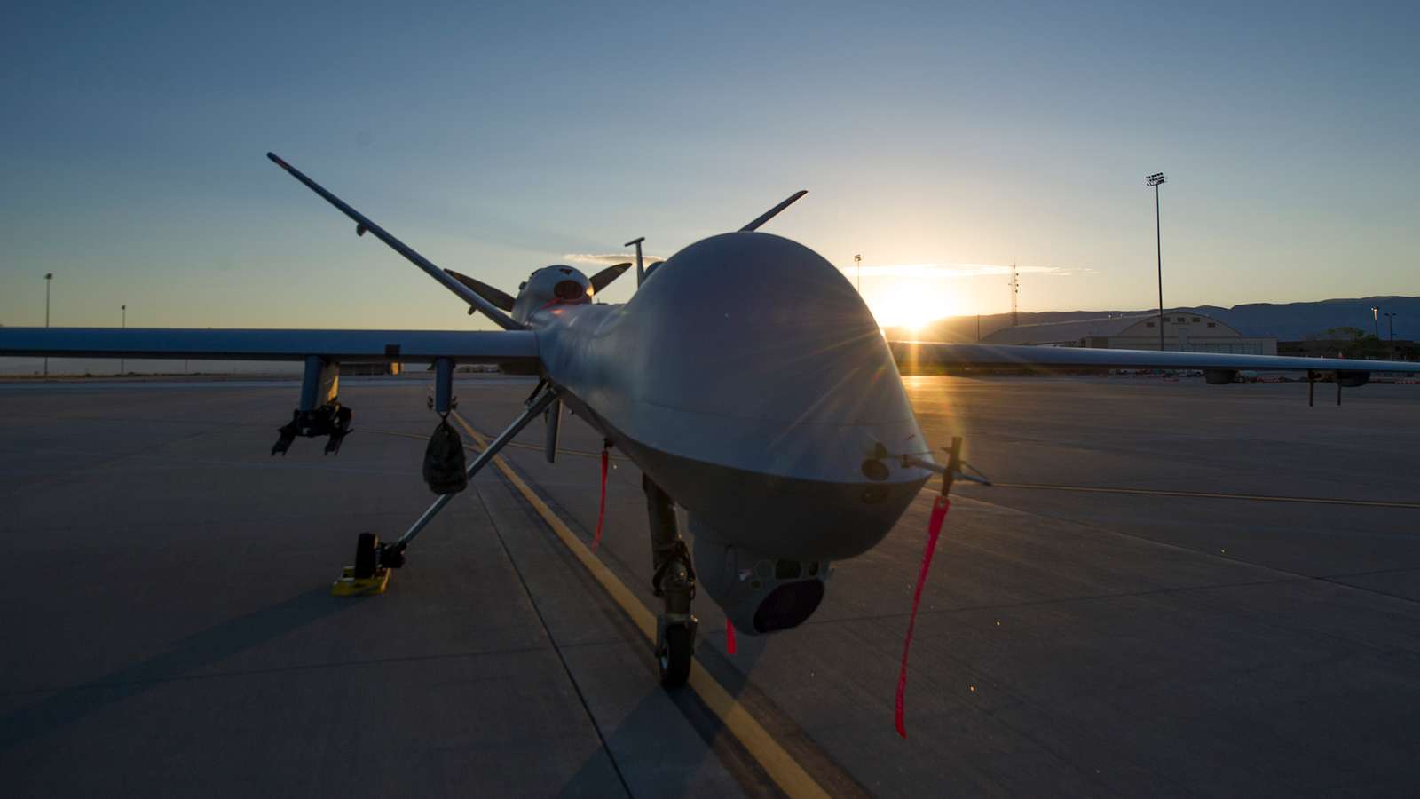 An MQ-9 Reaper sits on the flight line of Holloman - NARA & DVIDS ...