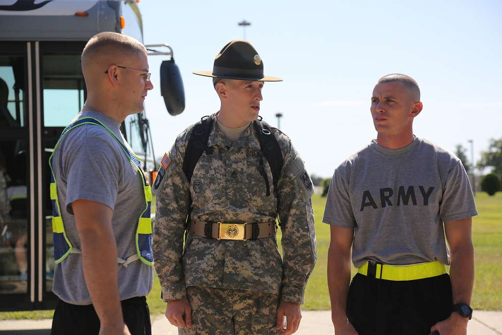 U.S. Army Sgt. Joshua Roberts (left) and Sgt. 1st Class - PICRYL Public ...