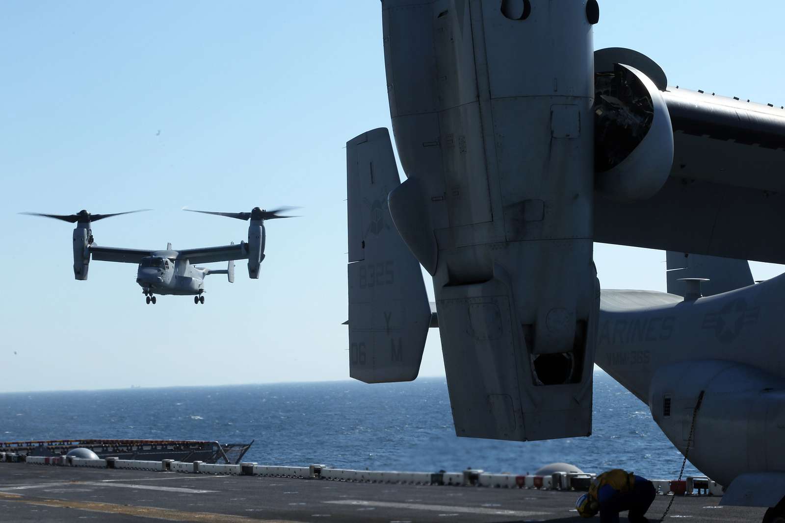 MV-22B Ospreys With The 24th Marine Expeditionary Unit’s - NARA & DVIDS ...