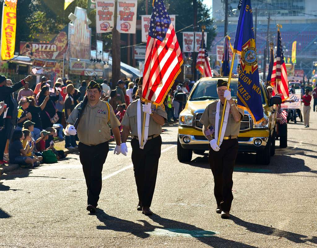 DVIDS - News - Vikings honor the military and veterans