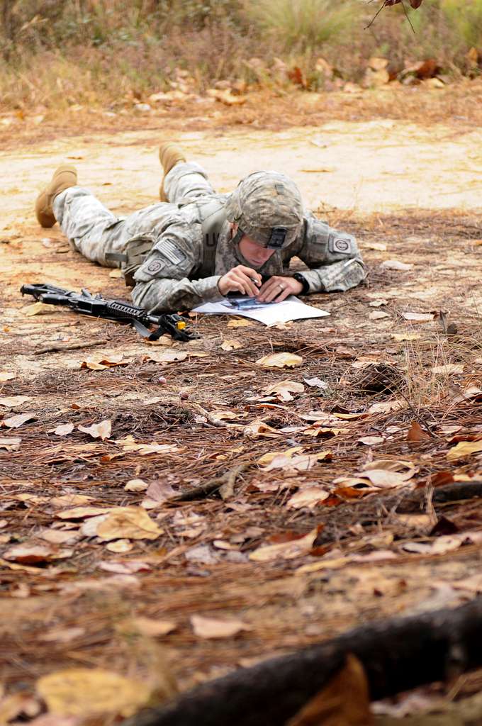 A Paratrooper Assigned To The 82nd Airborne Division - NARA & DVIDS ...