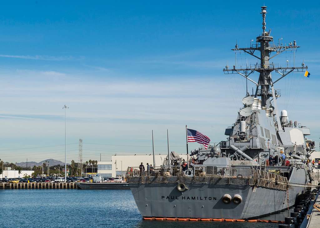 The Arleigh Burke class destroyer USS Paul Hamilton - NARA & DVIDS ...